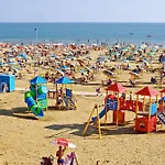 Family With Fenced Garden In Lido Dei Pini Apartman Bibione