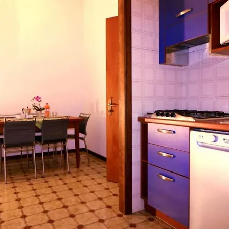 Family With Fenced Garden In Lido Dei Pini Apartment