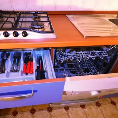 Апартаменти Family With Fenced Garden In Lido Dei Pini Бібіоне