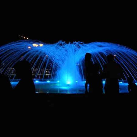 Апартаменти Family With Fenced Garden In Lido Dei Pini *