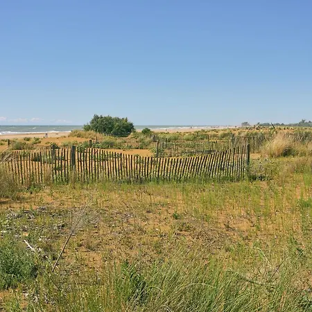 Family With Fenced Garden In Lido Dei Pini *