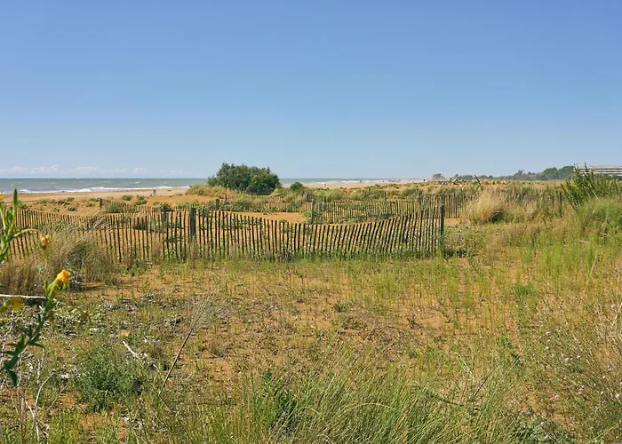 Family With Fenced Garden In Lido Dei Pini *